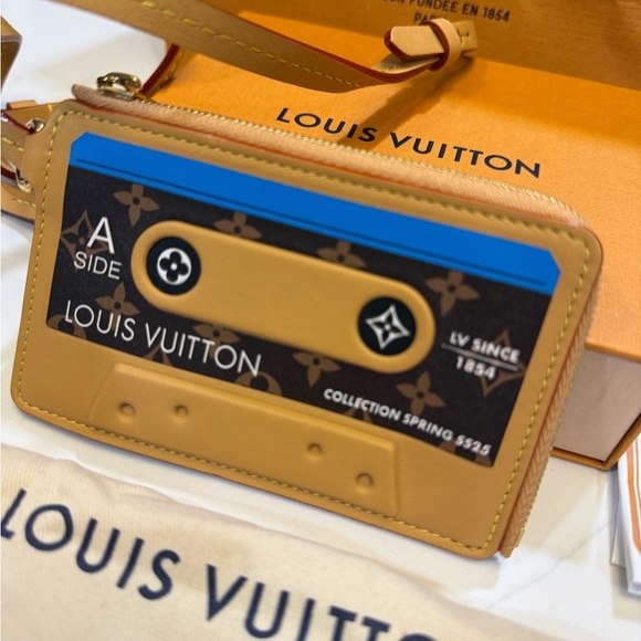 Louis Vuitton Card Holder Monogram LV Tape M14066 140947838 - Picture 2 of 8